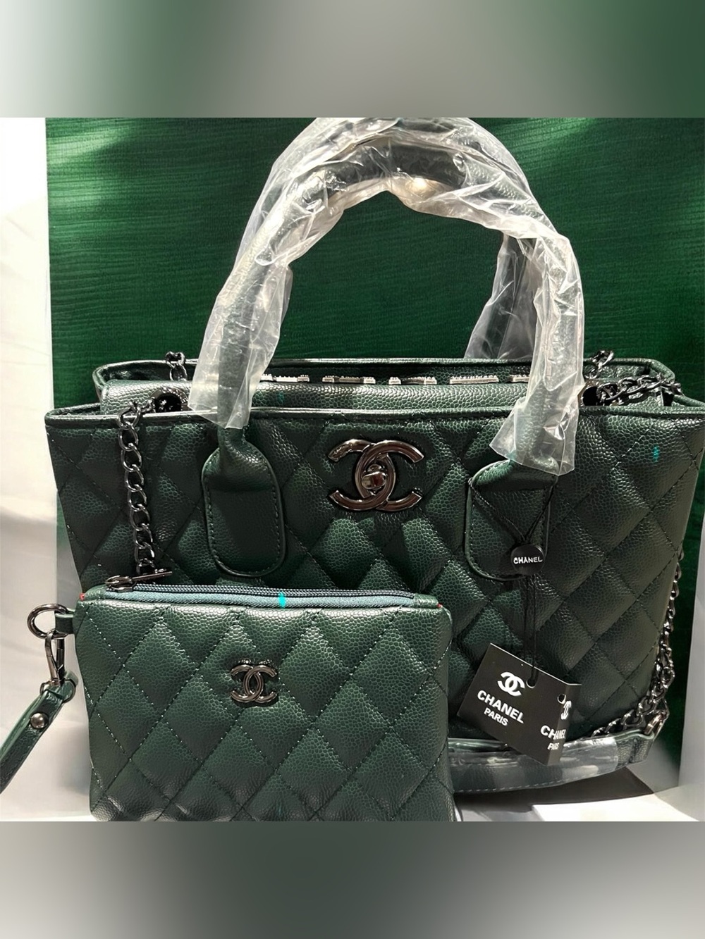 Elegant fashion design Dark Green Quilted Leather Tote with Wristlet-NWT